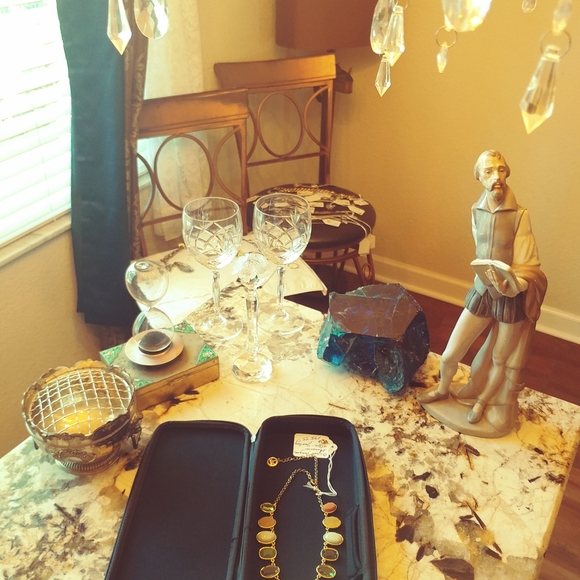 Trifari Designer Necklace with Semi-Precious Stone - Picture 4 of 4